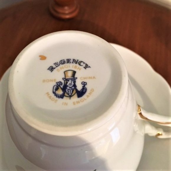 Regency English Bone China Tea Cup & Saucer - Picture 3 of 5